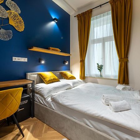 Modern Urban Room In The City Center Of Prague Exterior photo