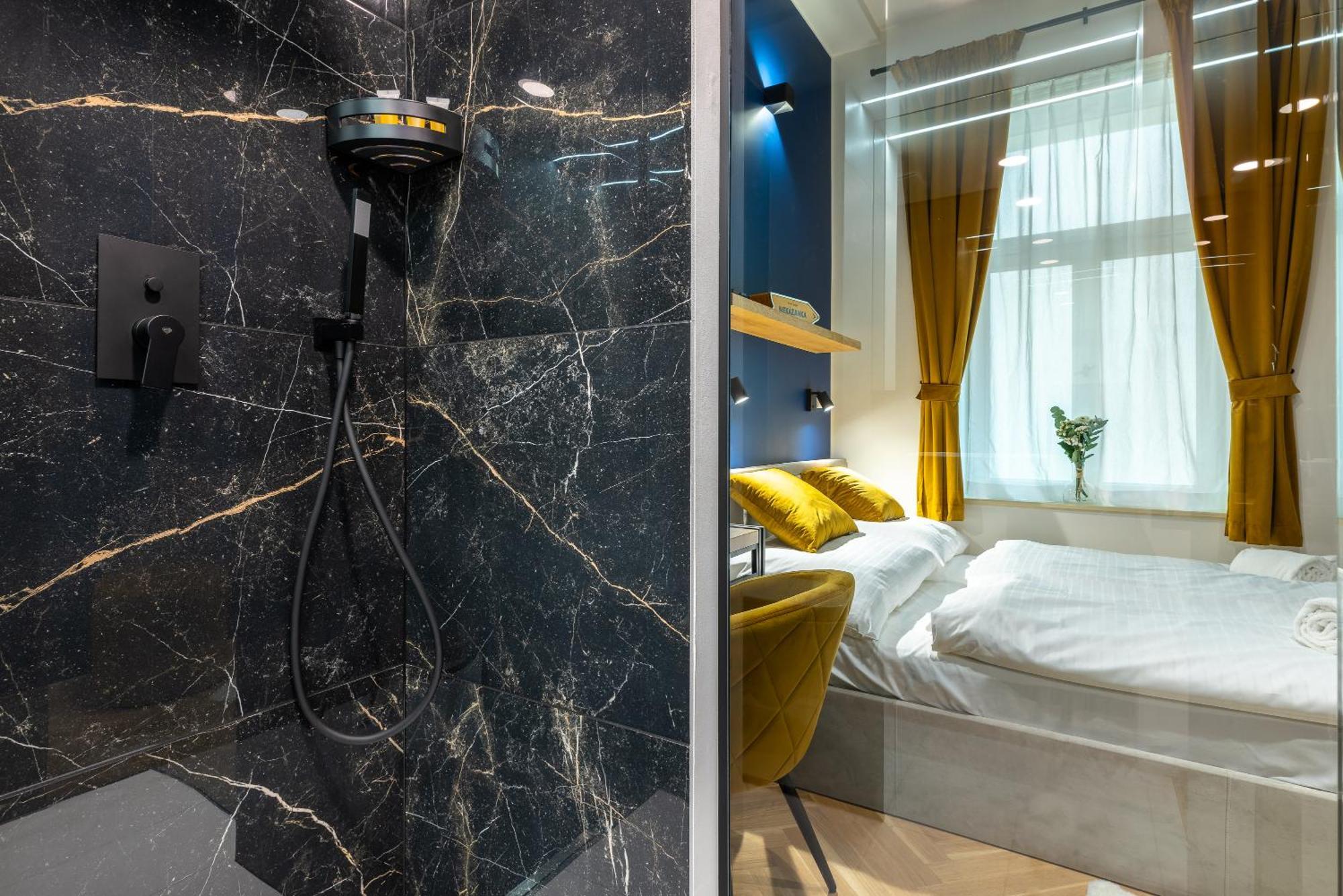 Modern Urban Room In The City Center Of Prague Exterior photo